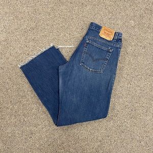 Vintage Levi’s 577 Wide Leg Cropped Jeans!